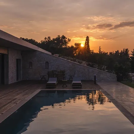 Villa Petroto Sea View