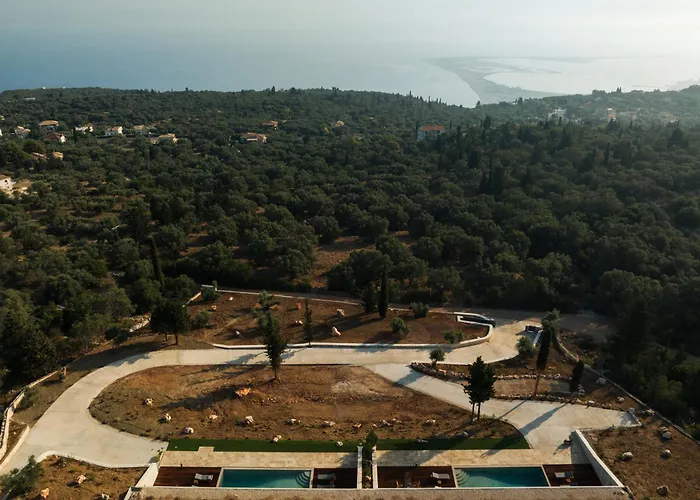 Petroto Sea View Villa Tsoukaládhes